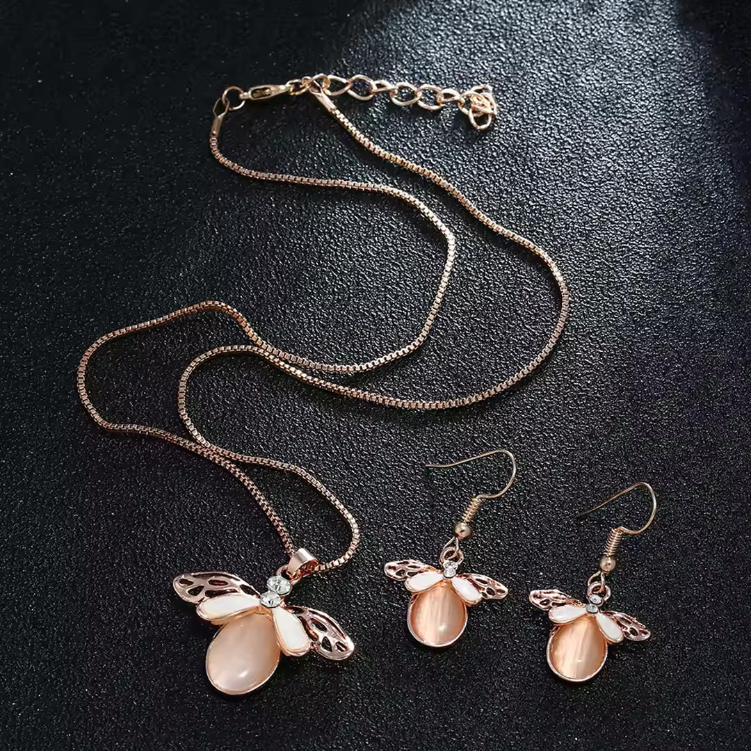 Women Elegant Waterdrop Rhinestone Pendant Necklace & Hook Earrings Jewelry Set